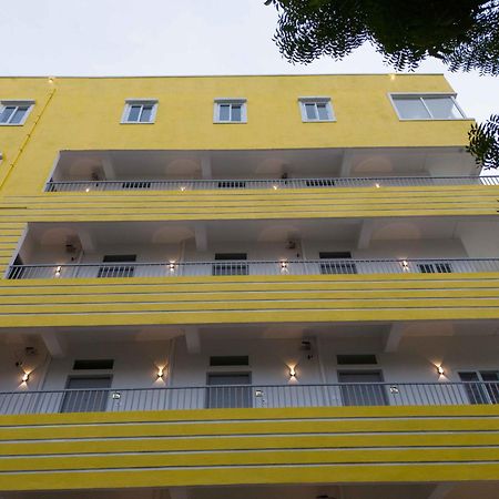 Gachibowli Yellow Bells Studios And Suites المظهر الخارجي الصورة