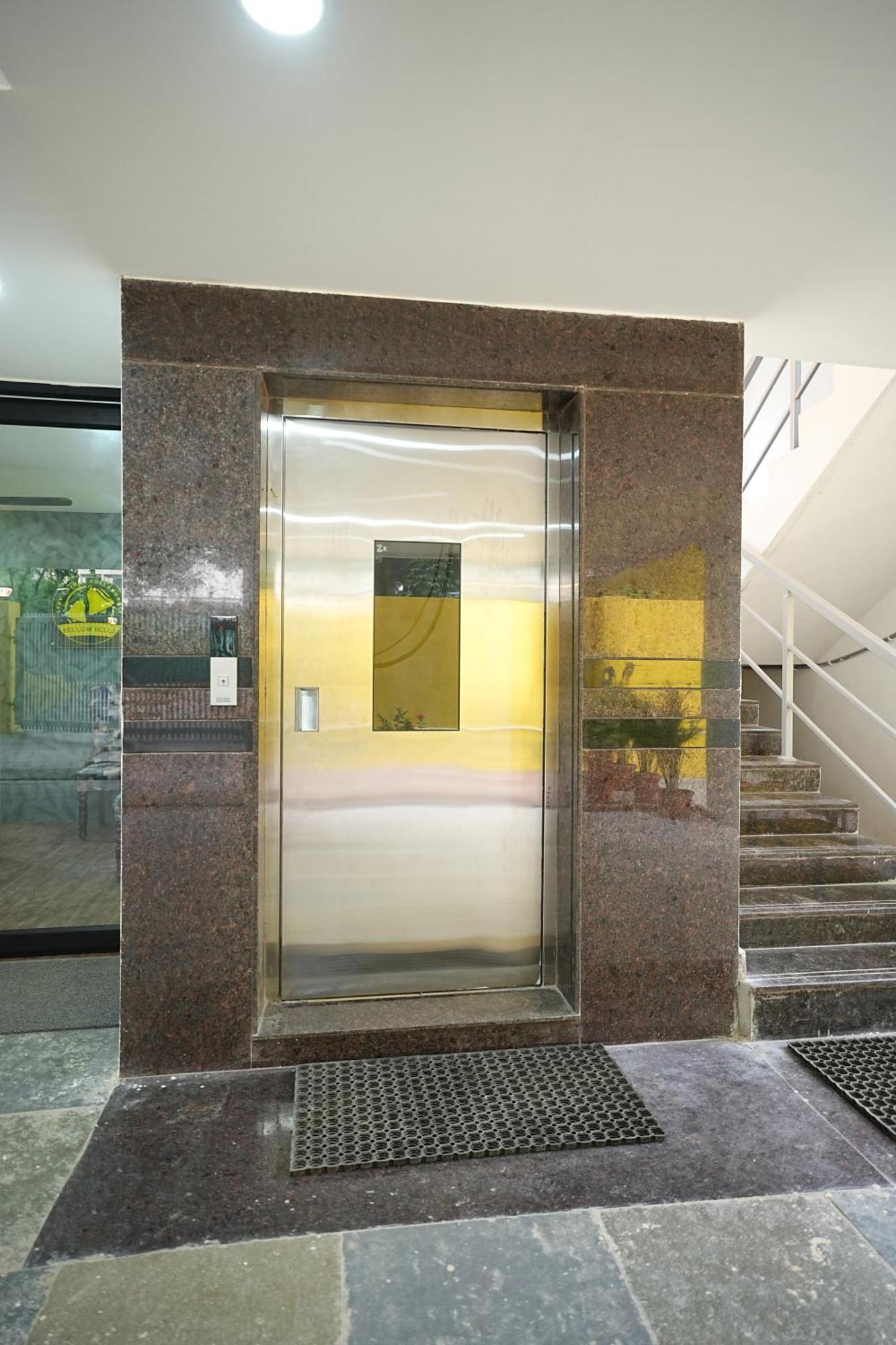 Gachibowli Yellow Bells Studios And Suites المظهر الخارجي الصورة