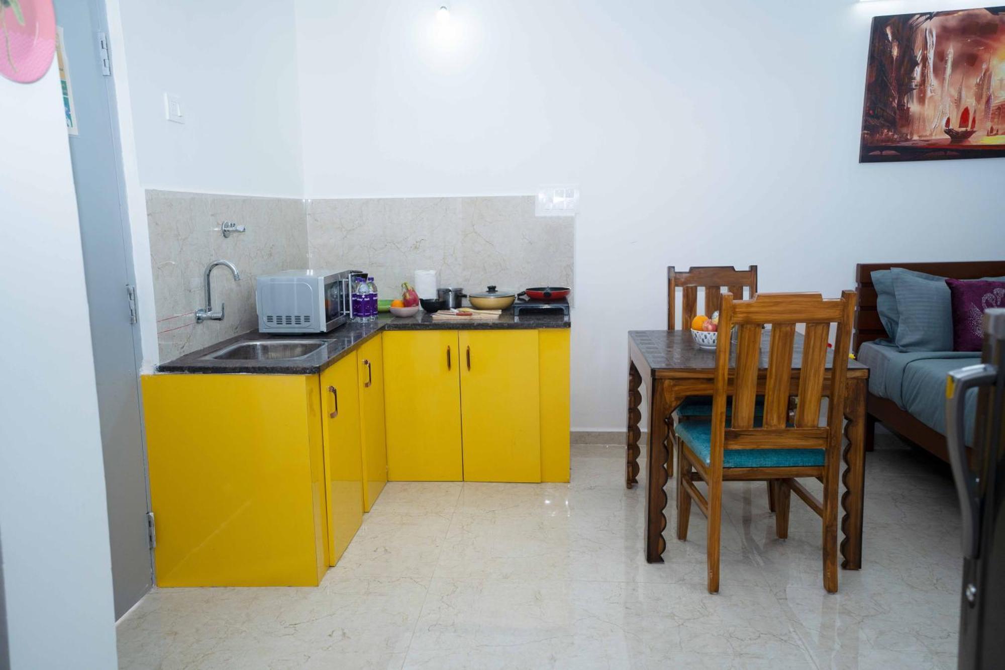 Gachibowli Yellow Bells Studios And Suites المظهر الخارجي الصورة